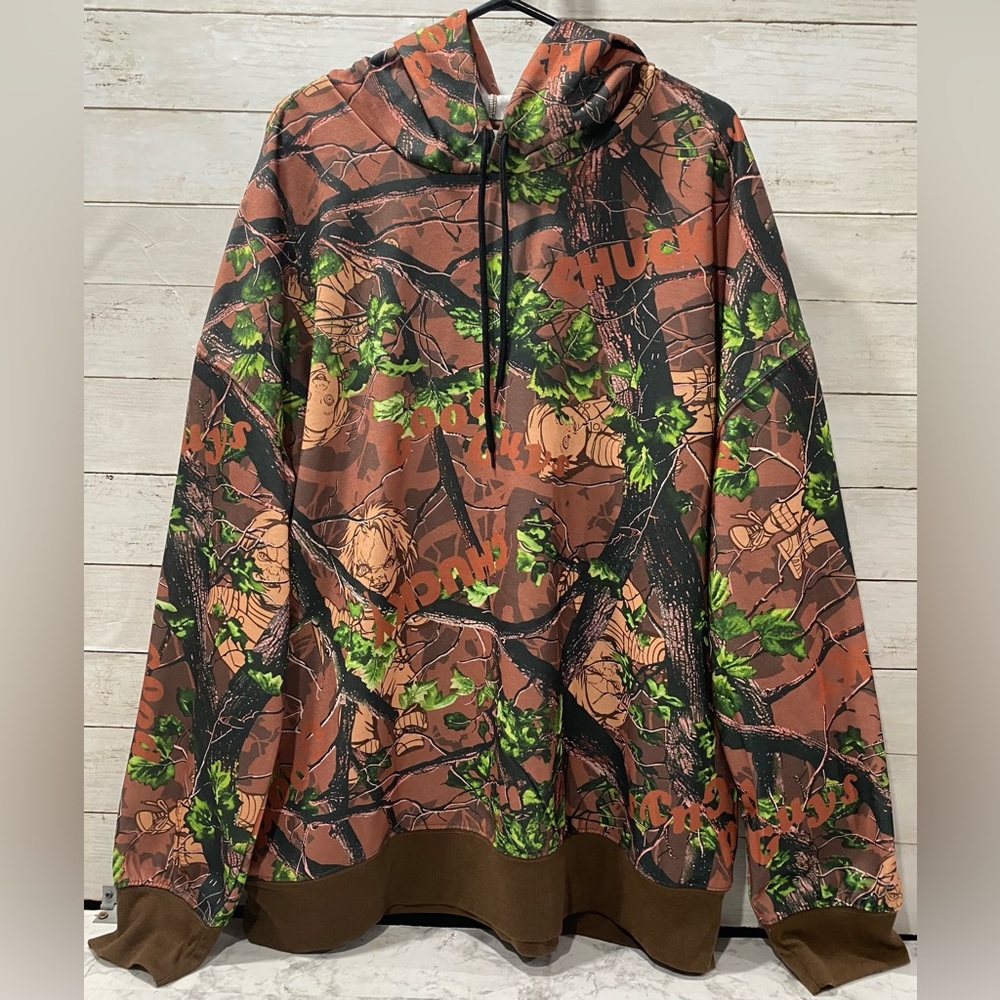 Mens Size 2XL Licensed Childs Play Chucky Good Guys Camouflage Hoodie NWT